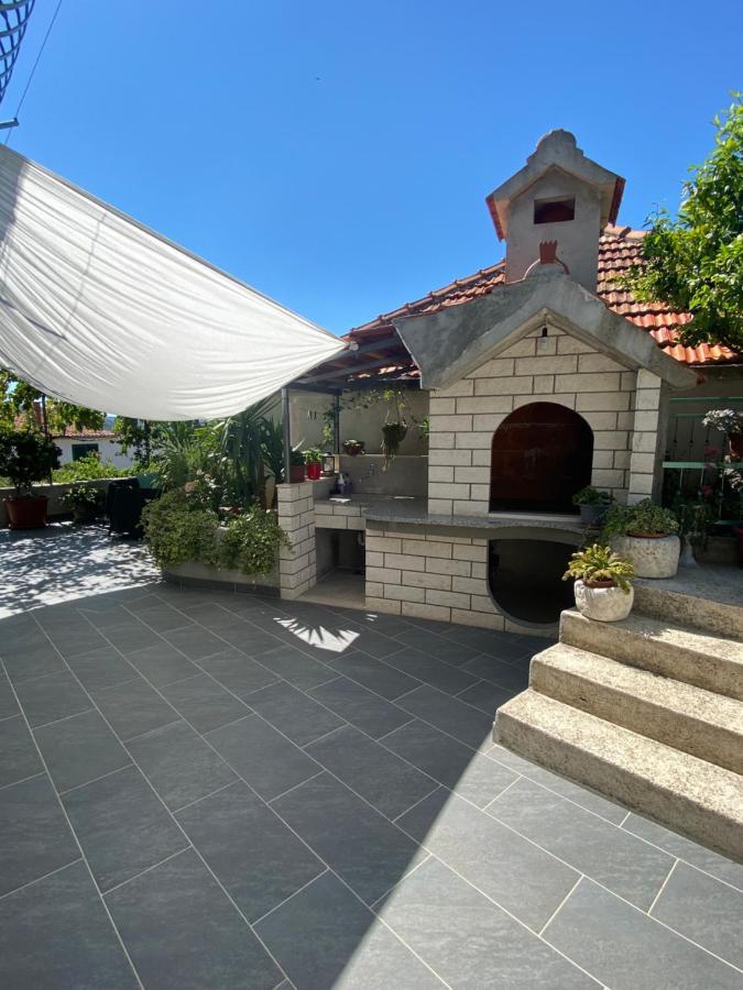 Apartman Petra Gustirna Exterior foto